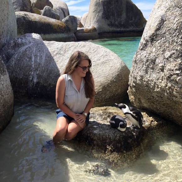 Meet your Posher, Karlie - Picture 1 of 1